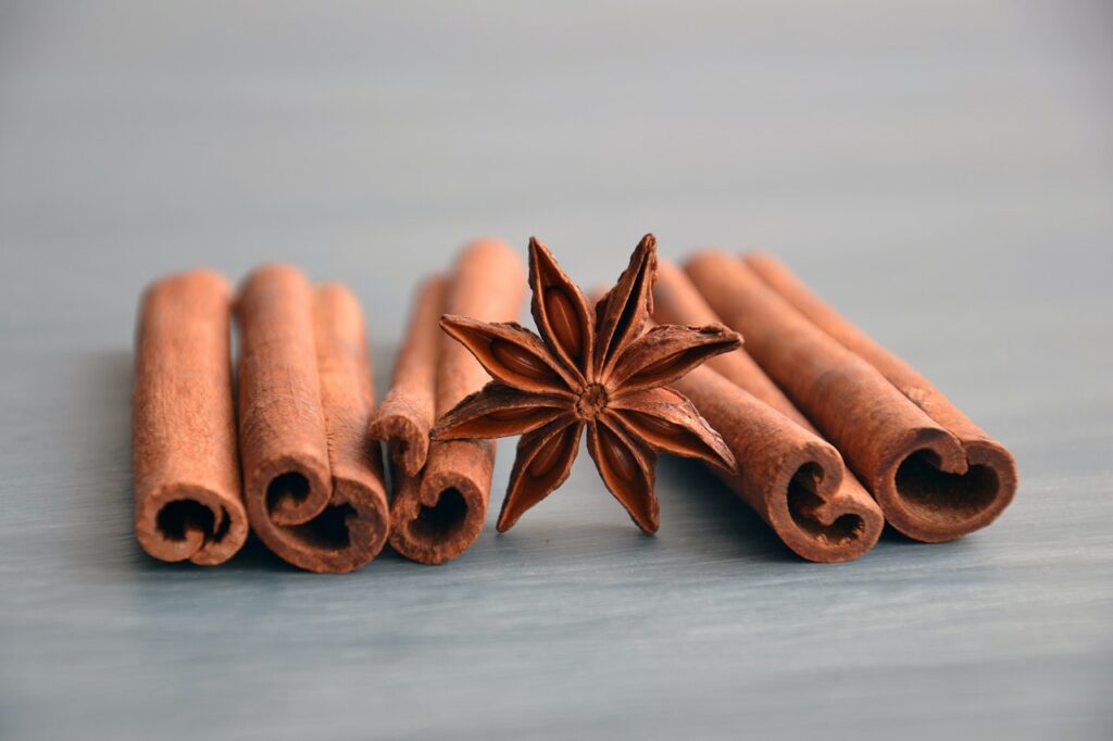 Cinnamon In Marathi 